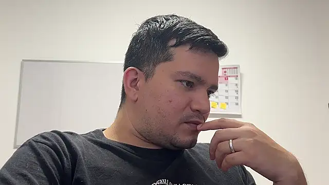 Snapshot of Zaddus chatting on 06.19.26 Zaddus online show from 06.19.26