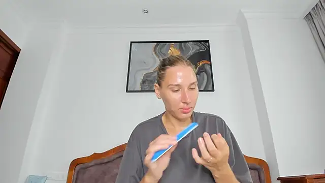 SofiClimbing online show from 10.25.25