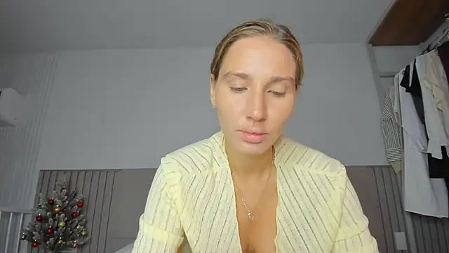 SofiClimbing online show from 12.17.25