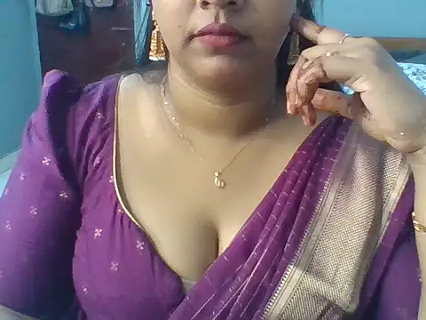 Snapshot of Tamil_hot_Meenu chatting on 06.09.26 Tamil hot Meenu online show from 06.09.26