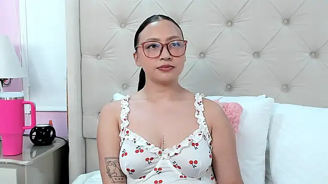 Snapshot of alana_taylor_bss chatting on 06.11.26 alana taylor bss online show from 06.11.26
