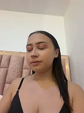 Snapshot of alana_taylor_bss chatting on 07.16.26 alana taylor bss online show from 07.16.26