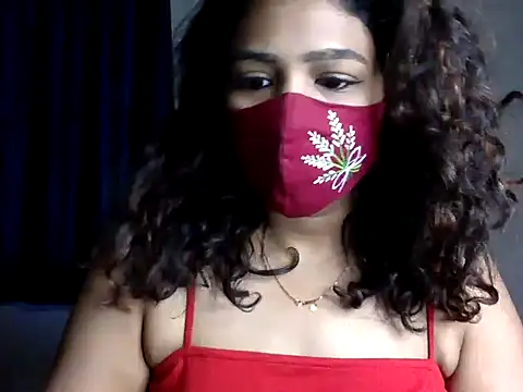 Snapshot of Nisha-moon chatting on 06.24.26 Nisha-moon online show from 06.24.26