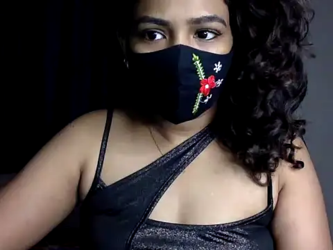 Snapshot of Nisha-moon chatting on 06.27.26 Nisha-moon online show from 06.27.26