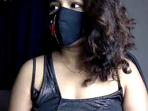 Snapshot of Nisha-moon chatting on 07.04.26 Nisha-moon online show from 07.04.26