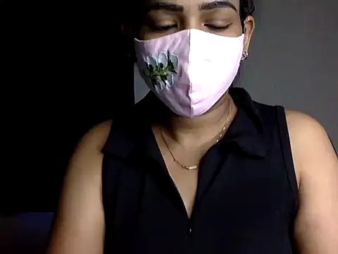 Snapshot of Nisha-moon chatting on 07.11.26 Nisha-moon online show from 07.11.26