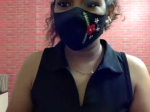 Snapshot of Nisha-moon chatting on 07.19.26 Nisha-moon online show from 07.19.26