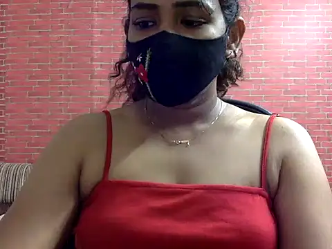 Snapshot of Nisha-moon chatting on 07.20.26 Nisha-moon online show from 07.20.26