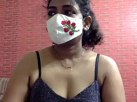 Snapshot of Nisha-moon chatting on 07.25.26 Nisha-moon online show from 07.25.26