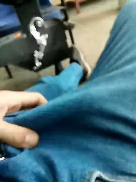 Snapshot of Singlemaleforcouples chatting on 01.06.25 Singlemaleforcouples online show from 01.06.25