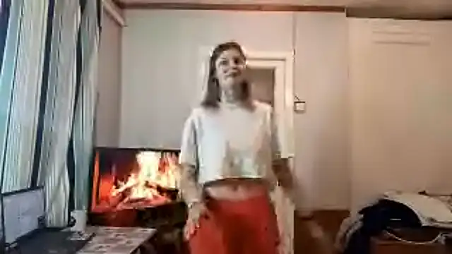 Snapshot of SonyaElliston chatting on 06.19.26 SonyaElliston online show from 06.19.26