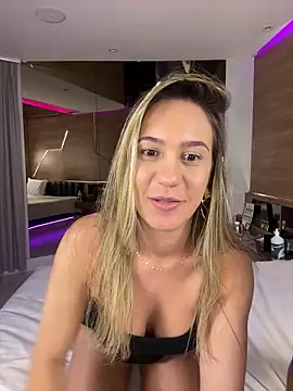Snapshot of Betinhaalves chatting on 06.21.26 Betinhaalves online show from 06.21.26