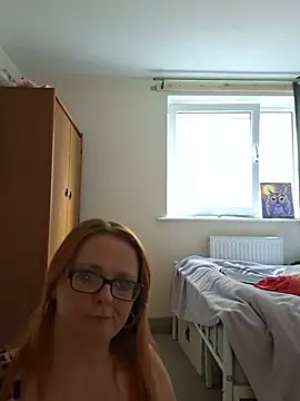 Snapshot of Naughtybutnicedaisy chatting on 06.30.26 Naughtybutnicedaisy online show from 06.30.26