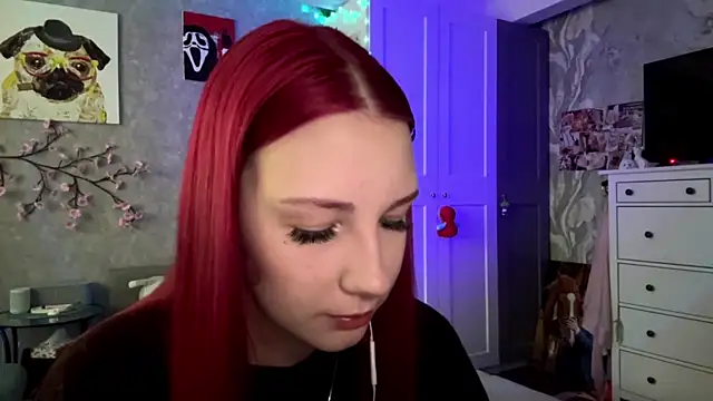 Snapshot of Elya_Mur chatting on 06.18.26 Elya Mur online show from 06.18.26