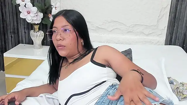 Snapshot of Chloe_dreams4u chatting on 07.07.26 Chloe dreams4u online show from 07.07.26