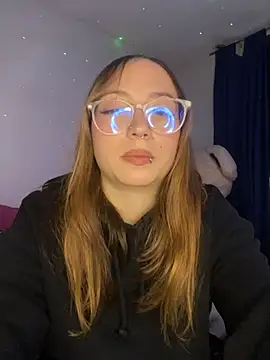 Snapshot of Caamii_ chatting on 06.15.26 Caamii online show from 06.15.26