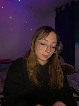 Snapshot of Caamii_ chatting on 07.22.26 Caamii online show from 07.22.26