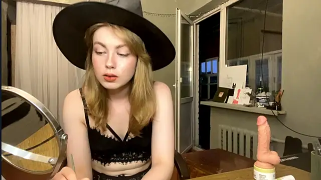 Snapshot of LollyAngel chatting on 07.12.26 LollyAngel online show from 07.12.26