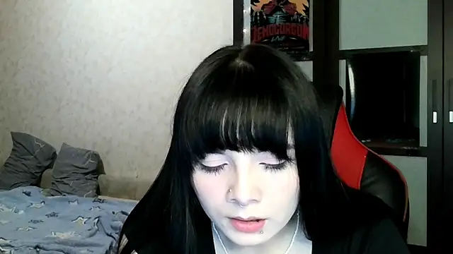 Snapshot of kawaiigothica chatting on 06.11.26 kawaiigothica online show from 06.11.26