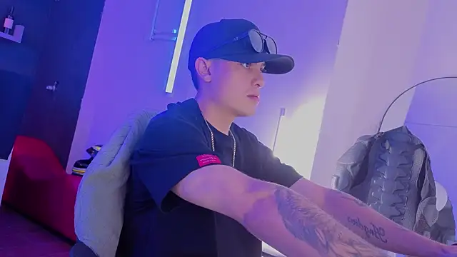 angel still  online show from 07.13.26