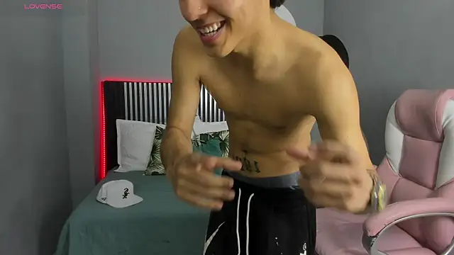 Snapshot of Axel_Mendozaa chatting on 06.09.26 Axel Mendozaa online show from 06.09.26