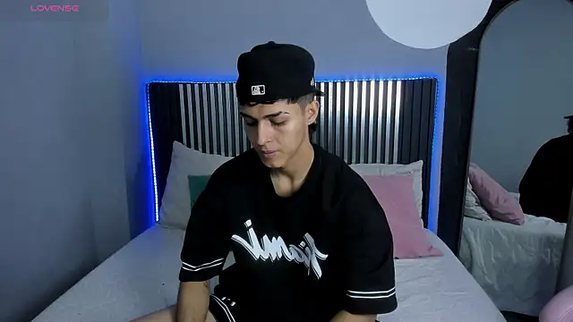 Snapshot of Axel_Mendozaa chatting on 07.02.26 Axel Mendozaa online show from 07.02.26