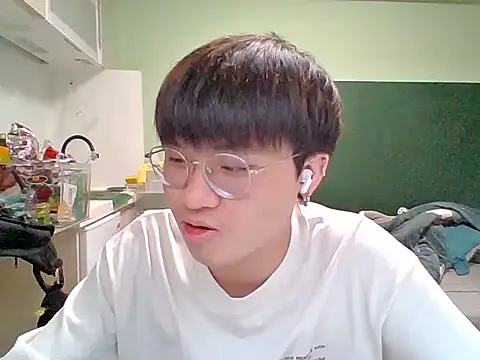 Snapshot of Yang_571 chatting on 06.23.26 Yang 571 online show from 06.23.26