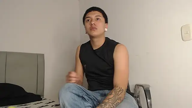 Snapshot of Owenn__blueee chatting on 06.26.26 Owenn blueee online show from 06.26.26
