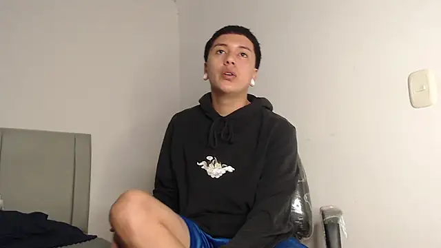 Snapshot of Owenn__blueee chatting on 07.22.26 Owenn blueee online show from 07.22.26