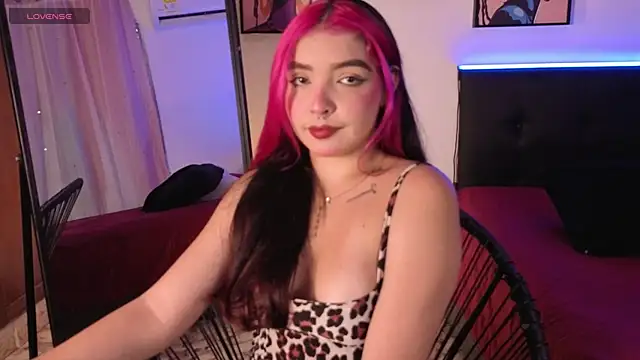Snapshot of Maia_Mancini5 chatting on 07.08.26 Maia Mancini5 online show from 07.08.26