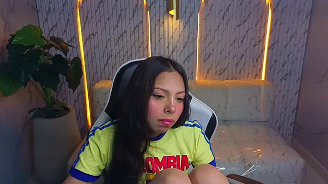 Snapshot of samantha_tx_ chatting on 06.17.26 samantha tx online show from 06.17.26