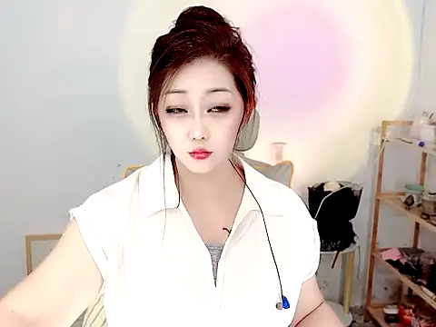 Snapshot of Mimi131499 chatting on 07.24.26 Mimi131499 online show from 07.24.26