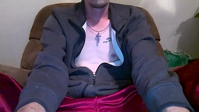 Snapshot of Mstrdstrctn7 chatting on 12.30.24 Mstrdstrctn7 online show from 12.30.24