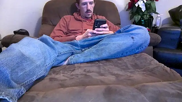 Snapshot of Mstrdstrctn7 chatting on 01.02.25 Mstrdstrctn7 online show from 01.02.25