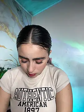 Snapshot of LILI_911 chatting on 07.18.26 LILI 911 online show from 07.18.26