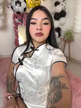 Snapshot of mia_zafirr chatting on 06.18.26 mia zafirr online show from 06.18.26