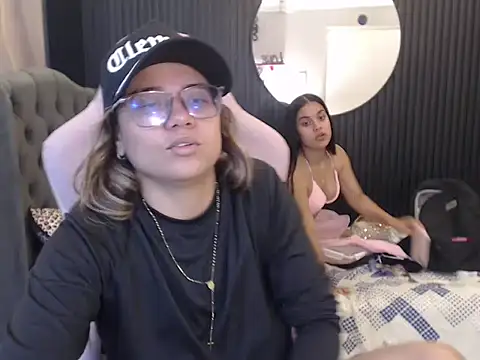 couple thonsom online show from 06.05.26