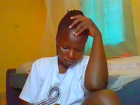 Snapshot of candycrusha chatting on 06.25.26 candycrusha online show from 06.25.26
