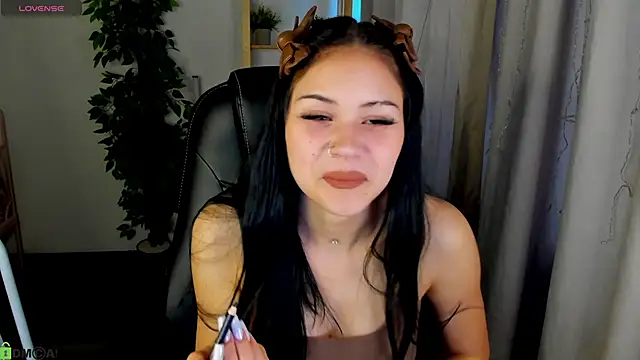 Snapshot of Baby_Sunsh1ne_ chatting on 06.28.26 Baby Sunsh1ne online show from 06.28.26
