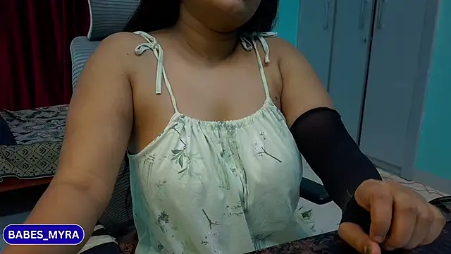 Snapshot of hey_rhea chatting on 06.28.26 hey rhea online show from 06.28.26