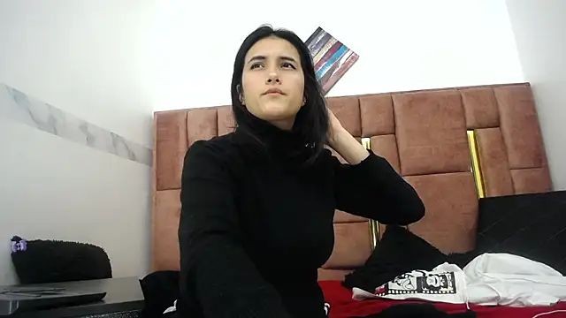 Snapshot of MIA_COINS chatting on 07.21.26 MIA COINS online show from 07.21.26