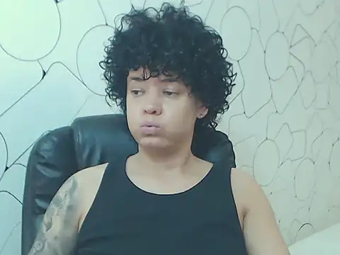Snapshot of CurlyMood chatting on 06.07.26 CurlyMood online show from 06.07.26