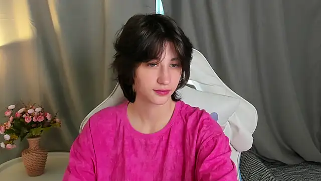 Snapshot of Carolina_Lu chatting on 06.19.26 Carolina Lu online show from 06.19.26