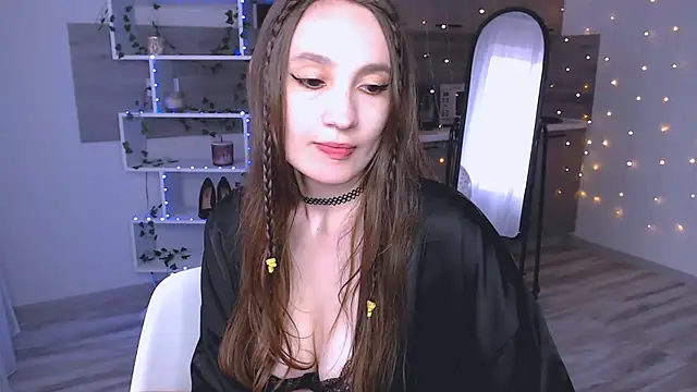 Snapshot of KianaNowak chatting on 06.14.26 KianaNowak online show from 06.14.26