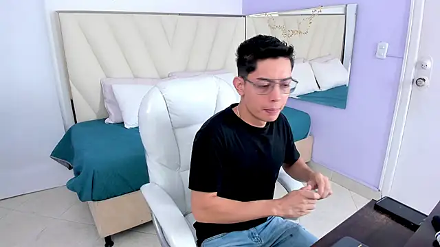 Snapshot of Ethan12_ chatting on 06.16.26 Ethan12 online show from 06.16.26