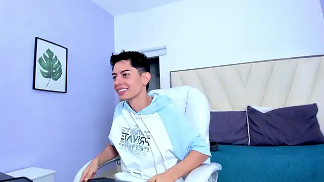 Snapshot of Ethan12_ chatting on 06.18.26 Ethan12 online show from 06.18.26