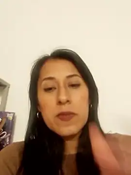 Snapshot of ELY_FE_ chatting on 06.17.26 ELY FE online show from 06.17.26