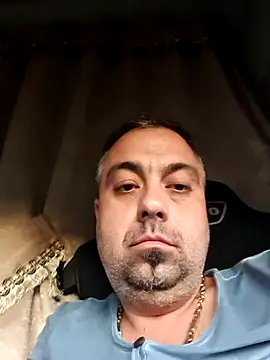 Robertoplayboy online show from 09.17.25