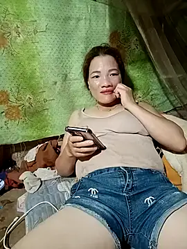 Snapshot of Eirlys-baby chatting on 07.23.26 Eirlys-baby online show from 07.23.26