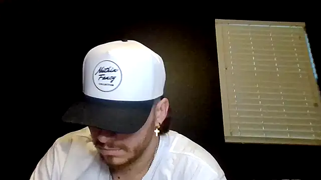 Snapshot of Mikecloudyhawk chatting on 06.22.26 Mikecloudyhawk online show from 06.22.26